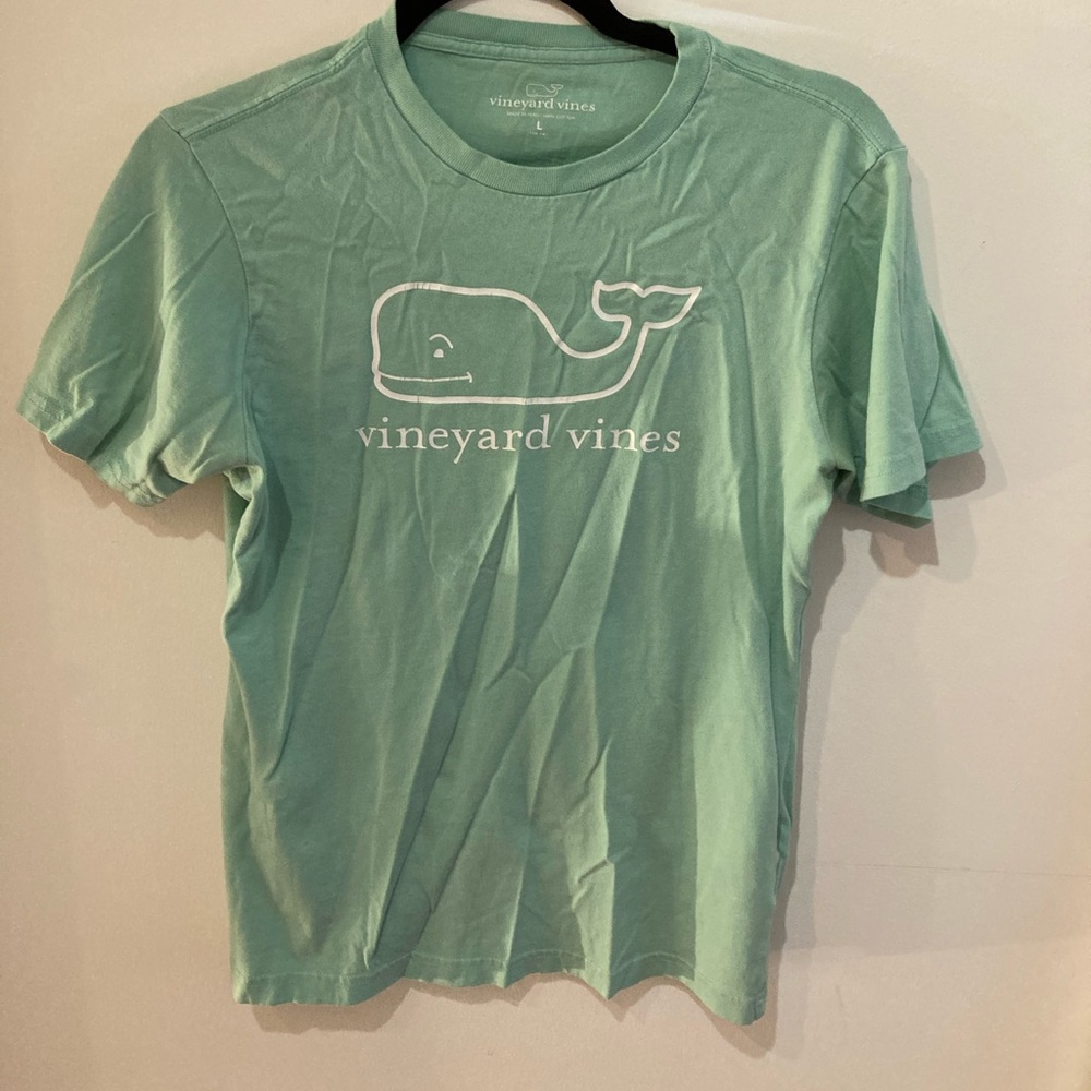 Vineyard Vines T-shirt